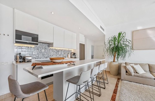 New Golden Mile Apartment | Apartment 'Paraiso Pueblo' with Sea View, Wi-Fi and Air Conditioning