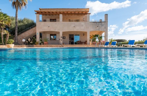 Cala Santany Apartment | Apartment 'Residencial Planta Baja Vista Mar' with Sea View, Shared Pool and Wi-Fi