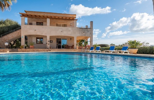 Cala Santany Apartment | Apartment 'Residencial Gran Terraza Vista Mar' with Sea View, Shared Pool and Wi-Fi