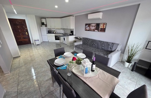 Los Cristianos Apartment | Apartment San Marino with heated pool, only 450 meters to the beach, Wifi,SAT-TV