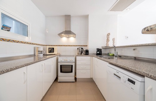 Puerto de Soller Apartment | Apartment 'Soller Beach' with Balcony and Wi-Fi