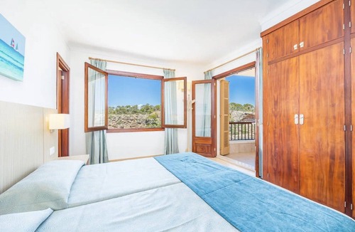 Cala Figuera Apartment | Apartment 'Vista Al Mar Y Vista Puerto' with Sea View, Wi-Fi and Air Conditioning