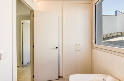 L'Escala Apartment | Apartment with Large Private Terrace near the Sea – Ground Floor