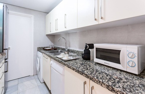 El Arenal Apartment | Avenida de la Constitución by Home at Homes