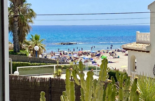 La Zenia House | Beach House sleeps 6 with 3 Terraces, Jacuzzi Hot Tub, Full Air con , WIFI