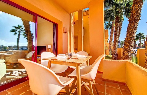 Los Alcazares Apartment | Beach location, wifi, parking, communal pool