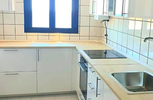 San Luis de Sabinillas Apartment | Beachfront penthouse 3 double bedrooms, 2 bathrooms