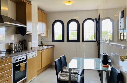 Atalaya-Isdabe Apartment | Beachfront Estepona Apartment - A family Oasis