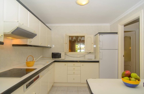 El Paraiso House | Beachfront Luxury Townhouse Direct Sea Access & Pool near Marbella