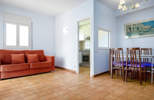 Port de la Selva Apartment | Beachside Ground Floor Apartment in Port de la Selva - Mountain Views, Terrace, WiFi, Parking