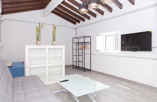 Almayate Bajo Apartment | Beachside Studio in Peaceful Almayate