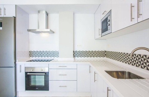 Nueva Andalucia Apartment | Beautiful 3-bedroom apartment with terrace in Nueva Andalucía, Marbella