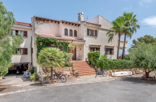 Pedruscada Villa | Beautiful Country House "Can Cancus" in Nature with Rooftop Terrace, Garden & Wi-Fi