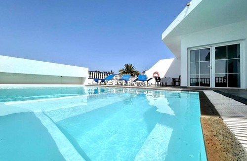 Puerto Calero Villa | Beautiful Villa with private pool and Wifi in Puerto Calero