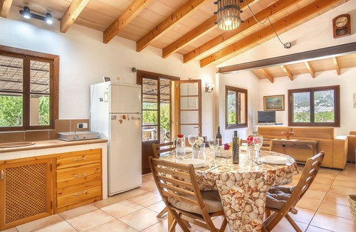 Mancor de la Vall House | Beautiful private villa for 4 guests with WIFI, TV, terrace and pets allowed