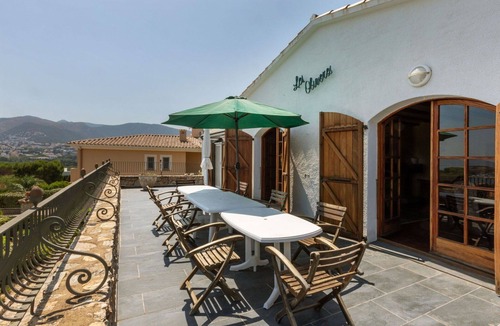 Llanca Villa | Beautiful private villa for 10 people with WIFI, private pool, A/C and patio
