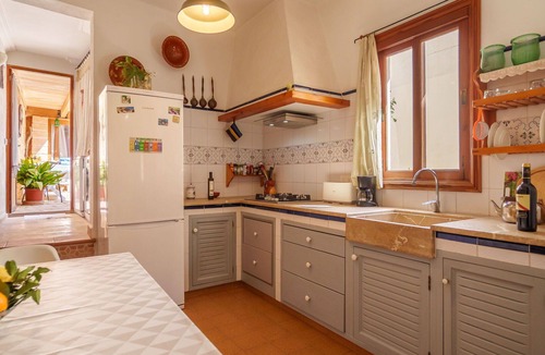 Binissalem House | Beautiful villa for 4 people with A/C, WIFI, TV and patio