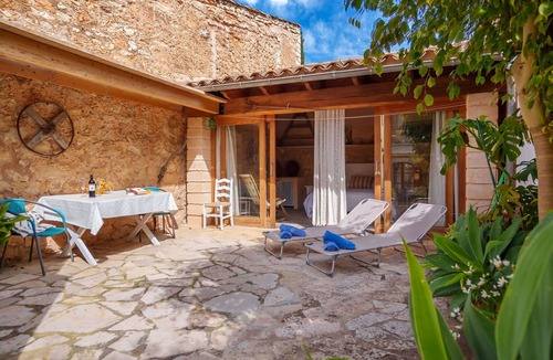 Binissalem House | Beautiful villa for 4 people with A/C, WIFI, TV and patio