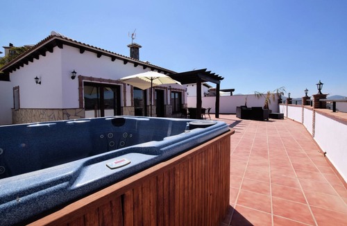 Canillas de Albaida House | Beautifully villa with Jacuzzi