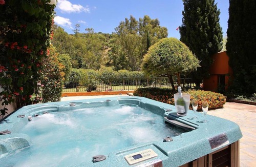 Casares Villa | Best Choice for Family and Friends