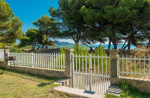 Alcudia Apartment | Block 3 Apartment 3 with direct access to the beach in Alcudia.