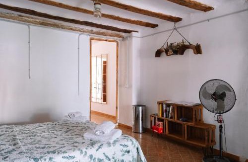 Aldover Apartment | Bohemian apartment with internal balcony