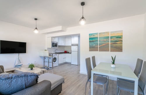 Playa de San Juan Apartment | 'Boliche' Apartment with Shared Pool, Wi-Fi, and Air Conditioning