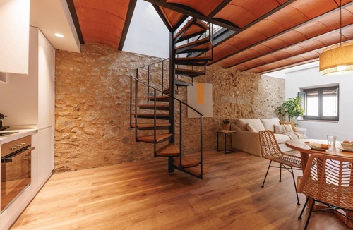 Old Town Apartment | Bravissimo Ballesteries 40, Barri Vell duplex