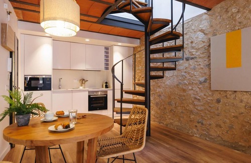 Old Town Apartment | Bravissimo Ballesteries 40, Barri Vell duplex