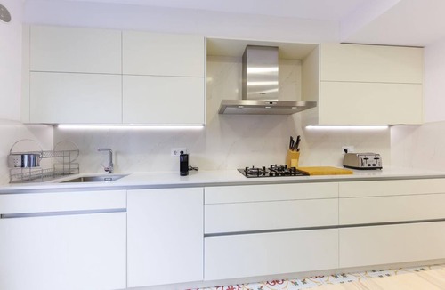Old Town Apartment | Bravissimo Cort Reial Palau, Duplex penthouse
