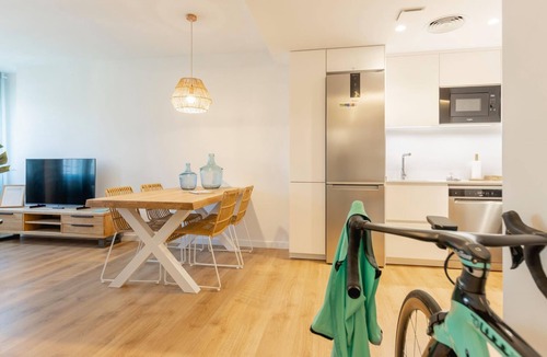 el Mercadal Apartment | Bravissimo Gerió, 2-bedroom apartment in central Girona