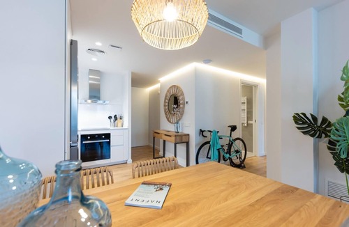 el Mercadal Apartment | Bravissimo Gerió, 2-bedroom apartment in central Girona
