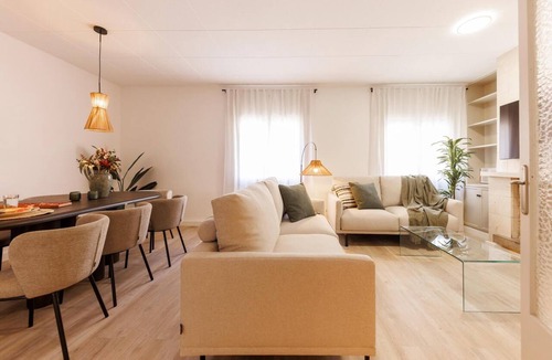 el Mercadal Apartment | Bravissimo Maragall, very spacious and central