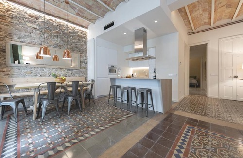 Old Town Apartment | Bravissimo Mercaders 3-1-2, unique and with 3 bedrooms in the historic center