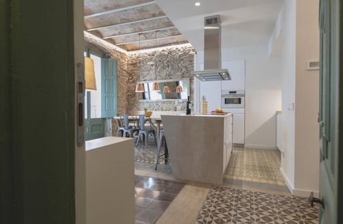 Old Town Apartment | Bravissimo Mercaders 3-1-2, unique and with 3 bedrooms in the historic center