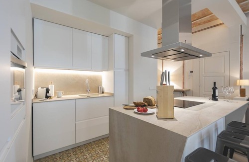 Old Town Apartment | Bravissimo Mercaders 3-1-2, unique and with 3 bedrooms in the historic center