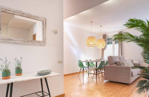 Barri Vell Apartment | Bravissimo Sunset, comfort in the Old Town