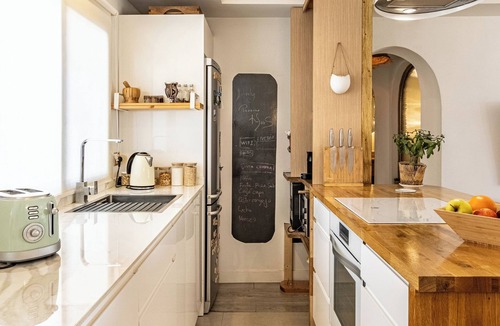 El Paraiso Apartment | Bright apartment with private rooftop in El Paraíso