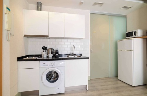 Pedregalejo Apartment | Bright Ground Floor Apt - 700m to Beach