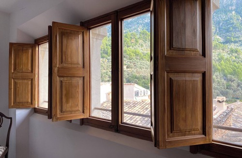 Fornalutx Apartment | Bright Village apartment, wrap around mountain views in Fornalutx.HighspeedWIFI