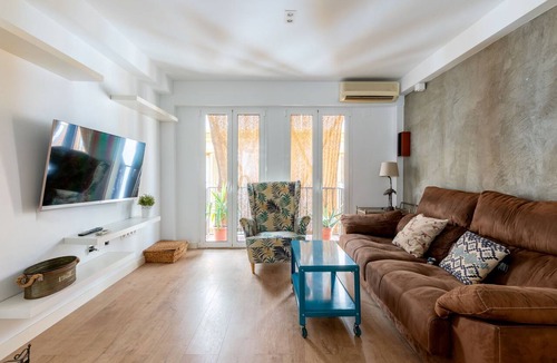San Julian Apartment | Bustos Tavera Olehousing