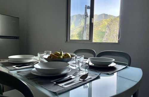 Hermigua Ski Chalet | Ca' Yaya - Big House w/Terraces + Rooftop & Views