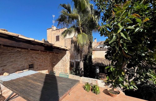 Son Antem House | Calm oasis in the center of town
