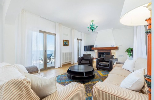 Cala Santany Villa | Can Ferrando House with Sea Views, Wi-Fi and Air Conditioning