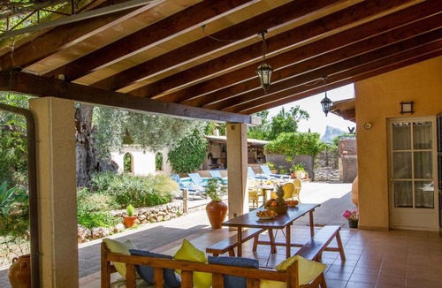 Pollensa Villa | Can Suavet Dos - a great 3 bedroom villa with AC and private pool 15 mins walk to supermarket
