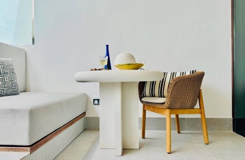 Nazaret House | Canaryislandshost l Tierra