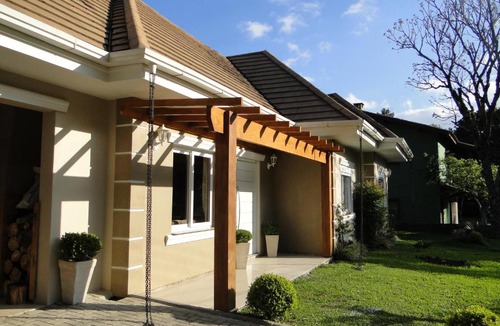 Tres Pinheiros House | Casa Ari Candiago Gramado