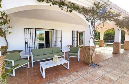 Puente de Salia House | Casa de la Colina: Luxury Villa in Spain