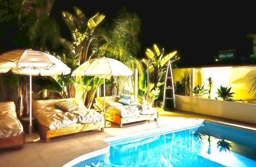 Saladillo-Benamara Villa | Casa Duende, Estepona, Private beach house with heated pool
