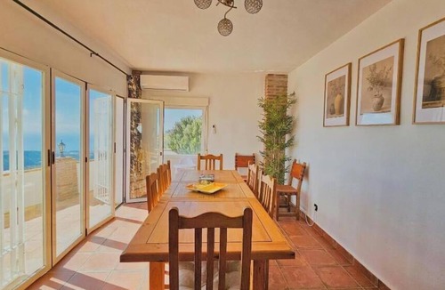 Moclinejo House | Casa El Castillo Moclinejo: Your Comfortable Retreat in the Axarquía